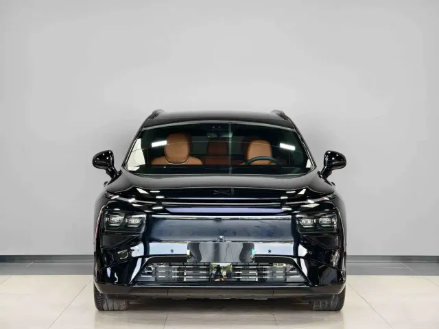 Xpeng G9 — Фото автомобиля 2