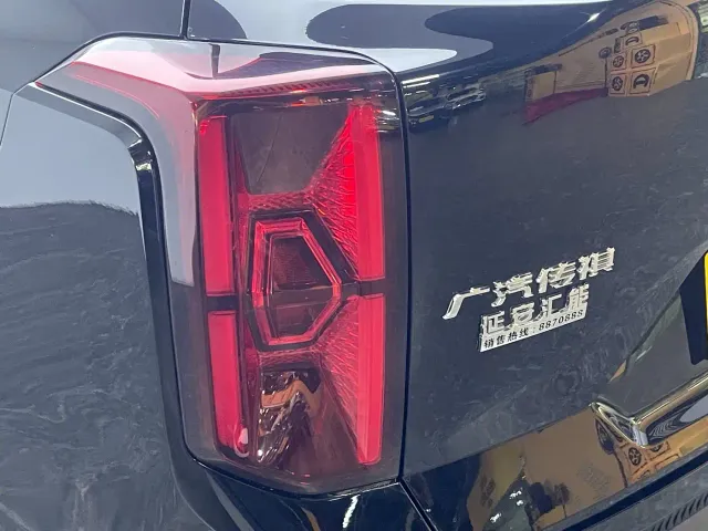 GAC Trumpchi GS8 — Фото автомобиля 14