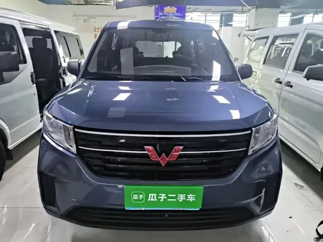 Wuling Hongguang Plus — Фото автомобиля 2