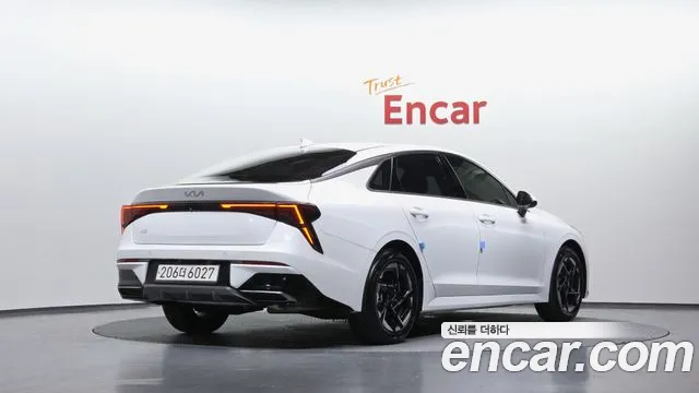 Kia K5 Новый K5 3 поколение 2.0 LPi(Для проката) — Фото автомобиля 2