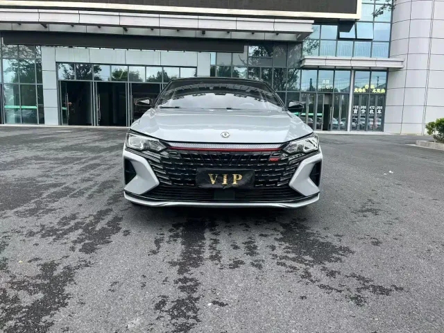Dongfeng Yixuan MAX — Фото автомобиля 3