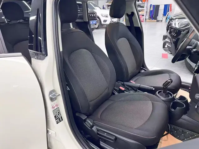MINI Hatch — Фото автомобиля 18