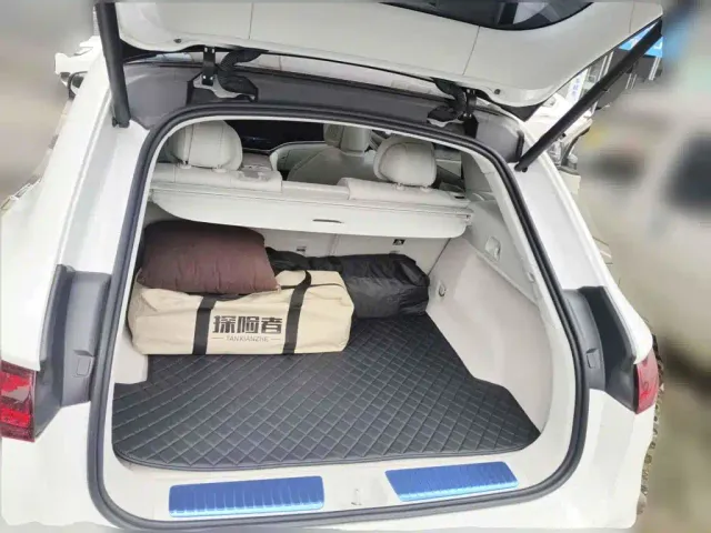 Mercedes-Benz EQE SUV — Фото автомобиля 5