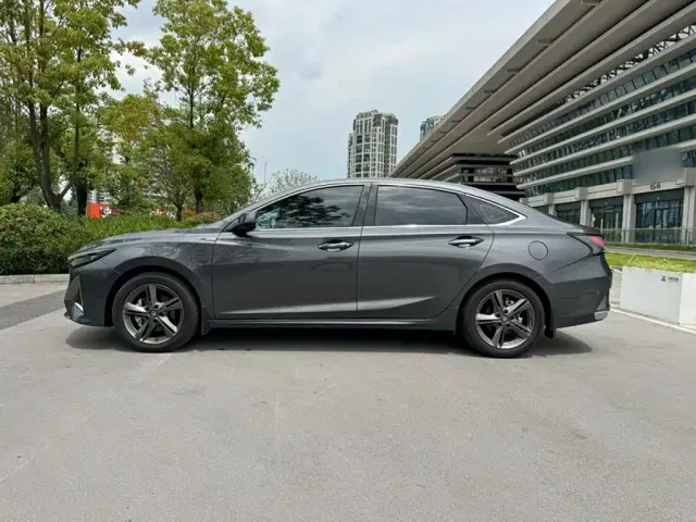 Changan Raeton Plus — Фото автомобиля 4
