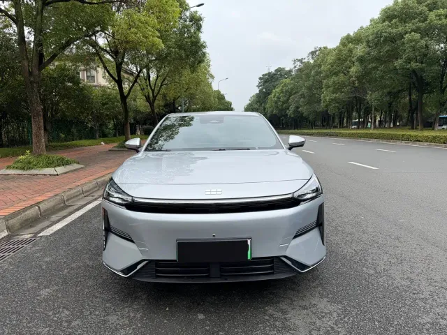 Geely Galaxy L6 — Фото автомобиля 2