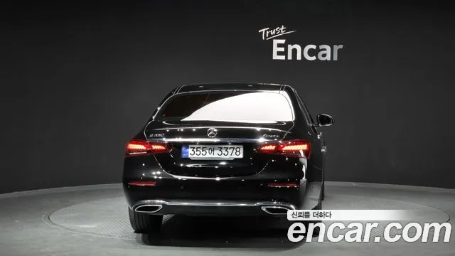 Mercedes-Benz E-Class E-класс W213 E350 4MATIC Avantgarde — Фото автомобиля 4