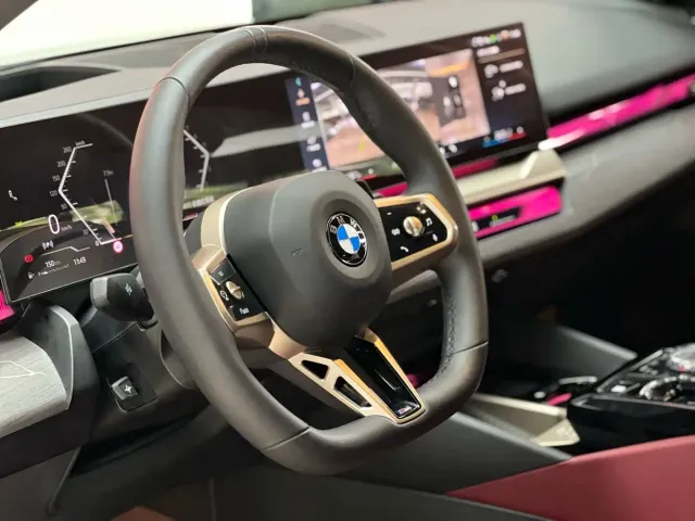 BMW 5 Series — Фото автомобиля 7