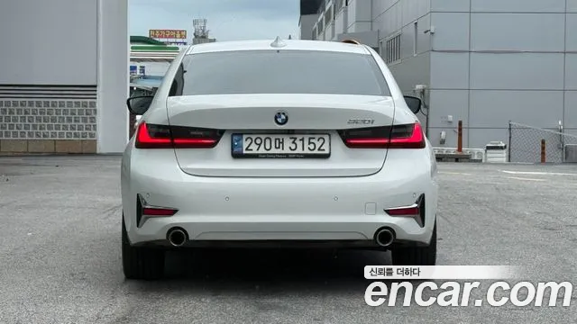 BMW 3-Series 3 серия (G20) 320i Luxury — Фото автомобиля 4