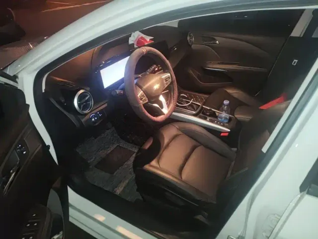 Chevrolet Monza — Фото автомобиля 12