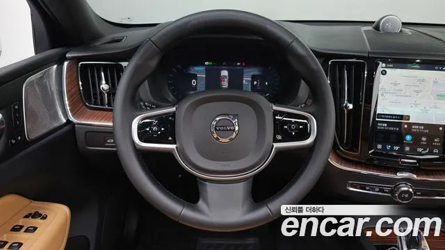 Volvo XC60 2nd Gen — Фото автомобиля 18