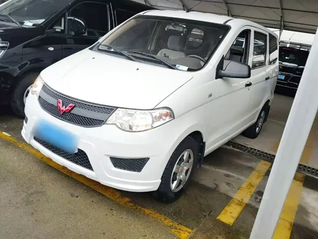 Фотография автомобиля — Wuling Hongguang