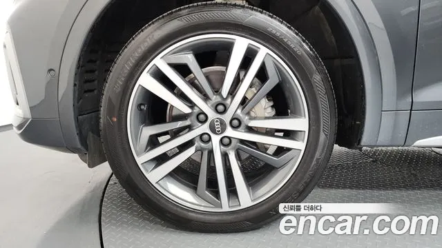 Audi Q5 FY — Фото автомобиля 5