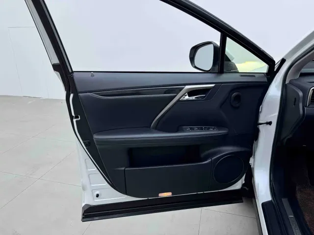 Lexus RX — Фото автомобиля 6