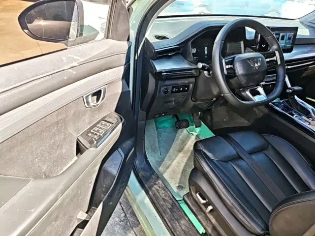 Wuling Asta — Фото автомобиля 15