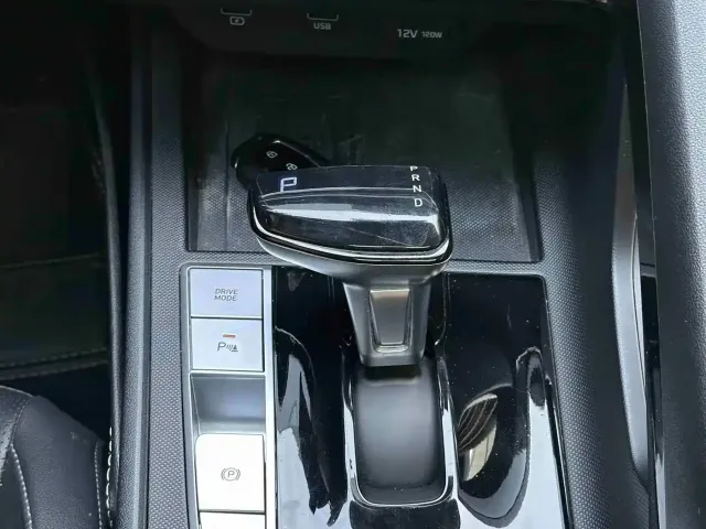 Hyundai Elantra — Фото автомобиля 14