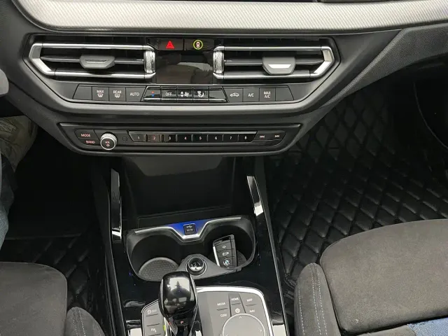 BMW 2 Series — Фото автомобиля 11