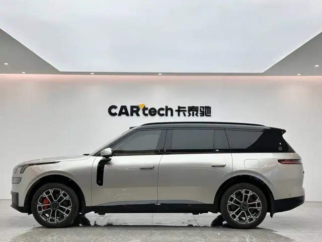 Lynk & Co 900 — Фото автомобиля 2