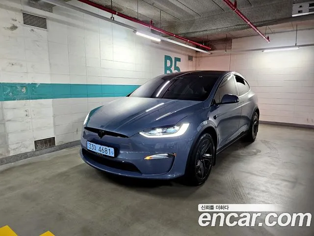 Фотография автомобиля — Tesla Model X