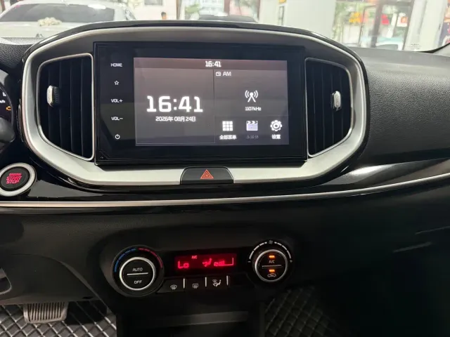 Kia KX1 — Фото автомобиля 12