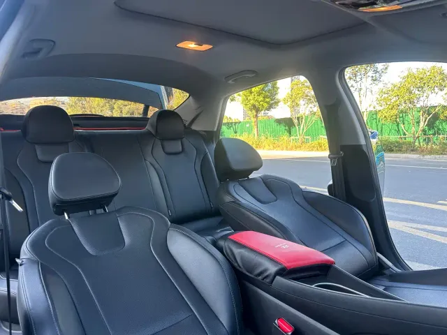 Hyundai Elantra — Фото автомобиля 20