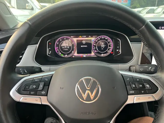 Volkswagen Bora — Фото автомобиля 10