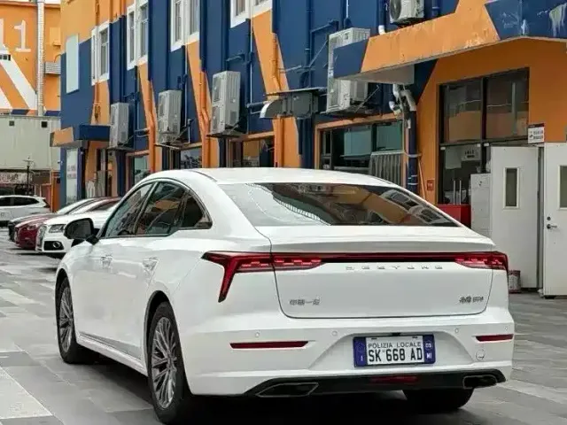 Besturn Besturn B70 2023 Model 3rd Gen 1.5T Automatic Joy 70th Anniversary Edition — Фото автомобиля 7
