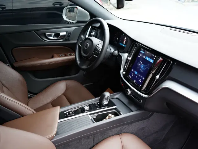 Volvo S60 — Фото автомобиля 11