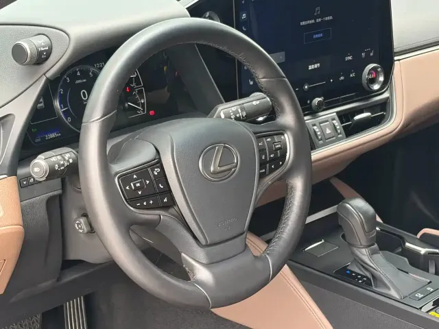 Lexus Lexus ES 2025 200 Ultimate Edition — Фото автомобиля 14