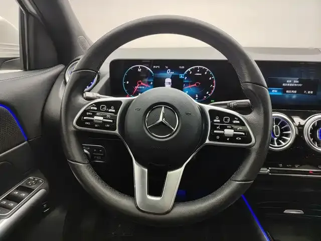 Mercedes-Benz GLA-Class — Фото автомобиля 6