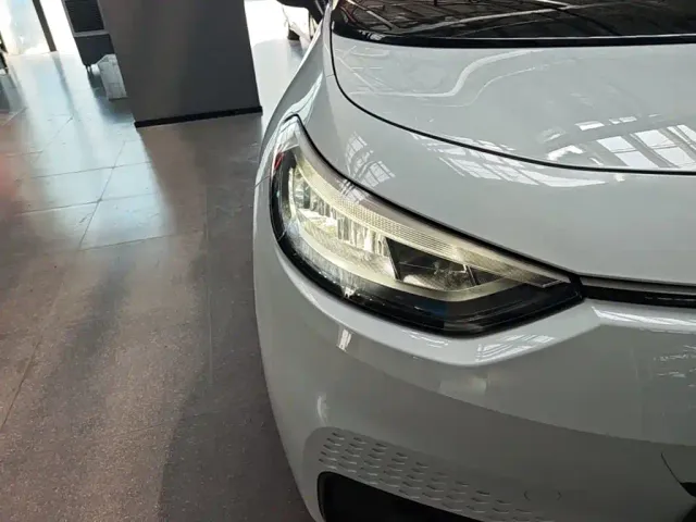 Volkswagen ID.3 — Фото автомобиля 10