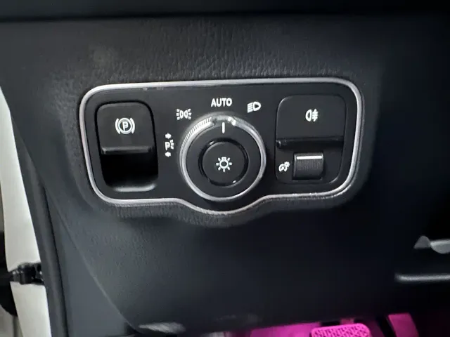 Mercedes-Benz GLB-Class — Фото автомобиля 21