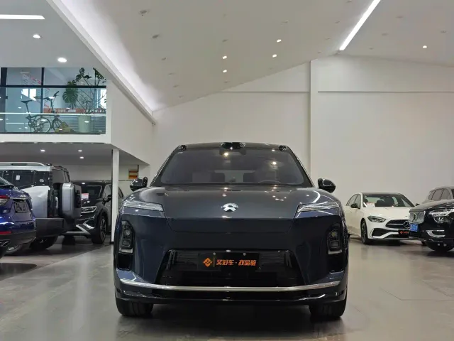 Nio ES8 — Фото автомобиля 18