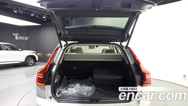 Volvo XC60 2nd Gen — Фото автомобиля 26