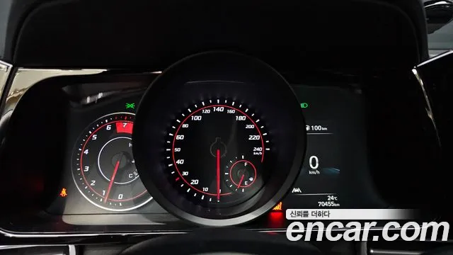 Hyundai Avante CN7 — Фото автомобиля 11