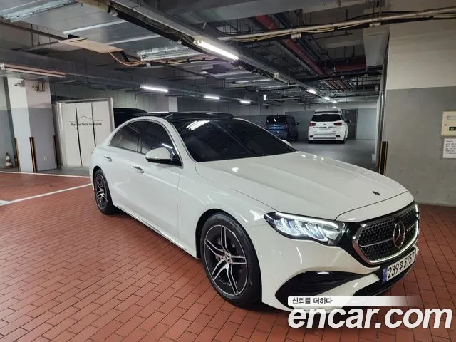 Mercedes-Benz E-Class — Фото автомобиля 12