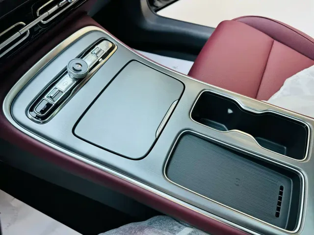 Hongqi H5 — Фото автомобиля 5