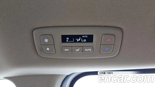 Kia Canival Carnival 4 поколение Бензин 9 мест Prestige — Фото автомобиля 30