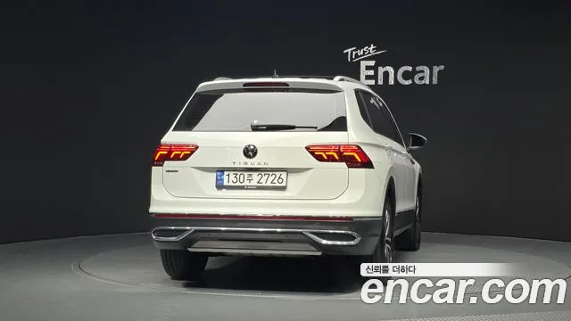 Volkswagen Tiguan — Фото автомобиля 4