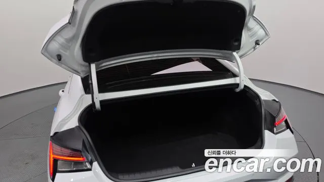 Hyundai Avante CN7 — Фото автомобиля 23