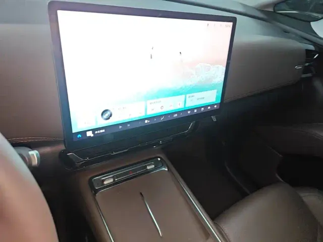 Wuling Starlight 730 — Фото автомобиля 12