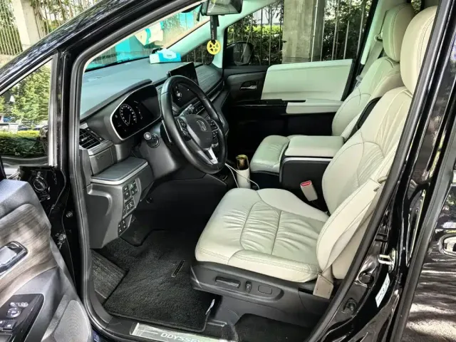 Honda Odyssey 2022 2.0L e:HEV Sharp·Luxury 4-Seater Edition — Фото автомобиля 13