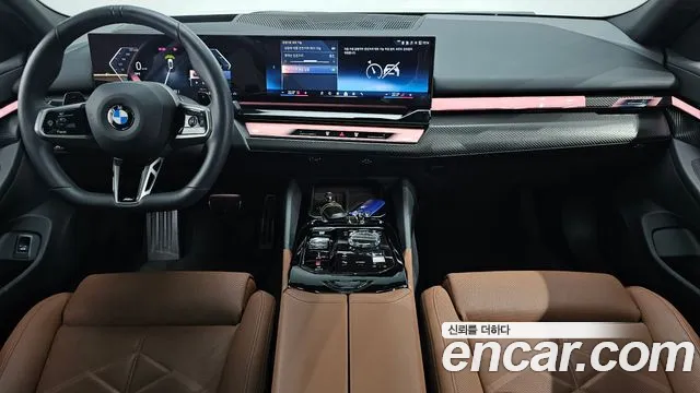 BMW 5 Series G60 — Фото автомобиля 10