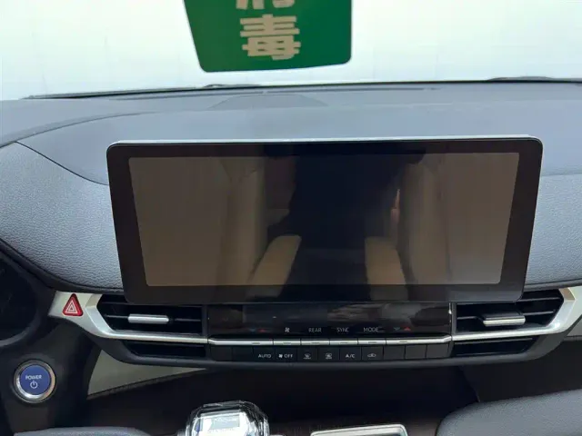 Toyota Sienna — Фото автомобиля 21