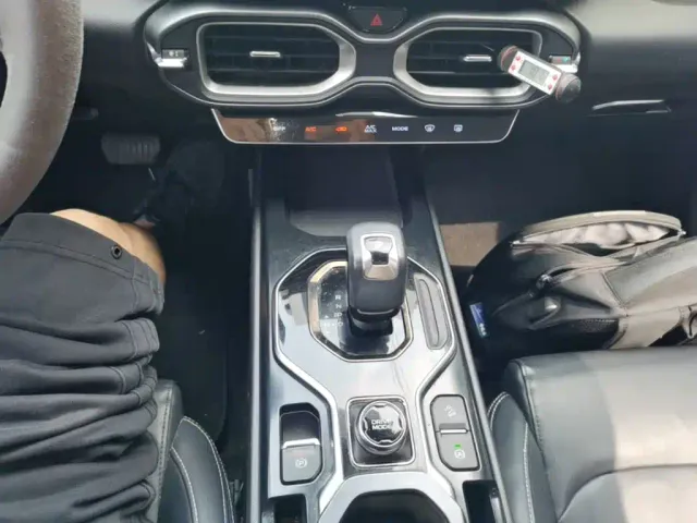 Geely ICON — Фото автомобиля 6