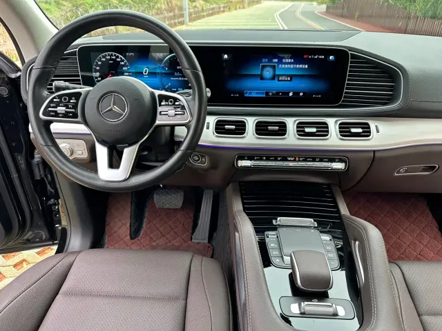 Mercedes-Benz GLE-Class — Фото автомобиля 12