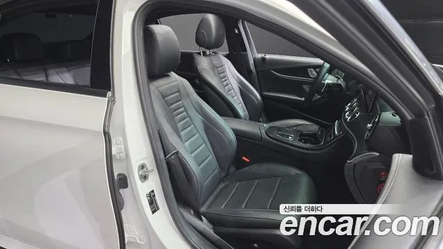 Mercedes-Benz E-Class — Фото автомобиля 9