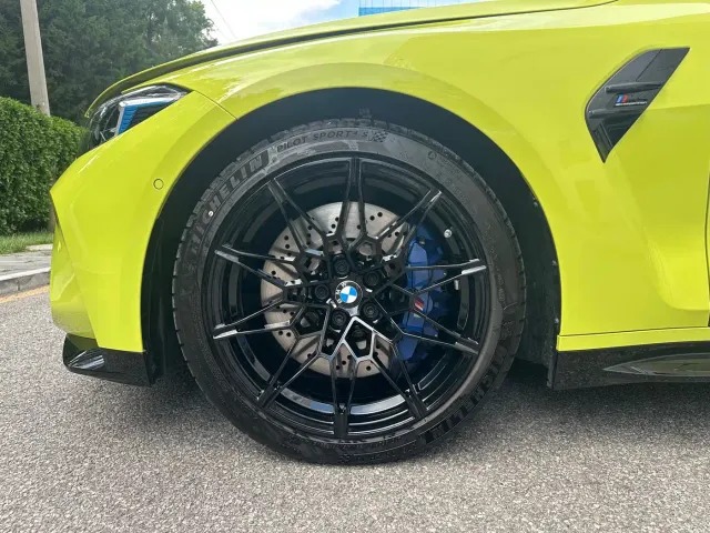 BMW M4 — Фото автомобиля 17