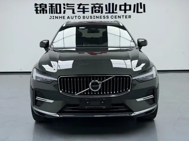 Volvo XC60 — Фото автомобиля 3