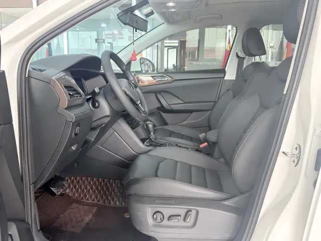 Volkswagen Tharu — Фото автомобиля 4
