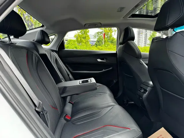 Geely Binrui — Фото автомобиля 11